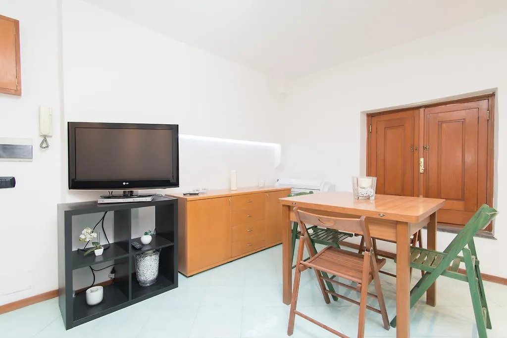 Plebiscito Apartment Naples