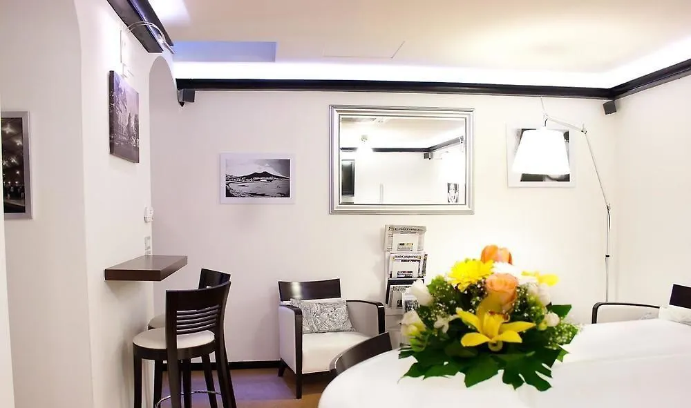 Plebiscito Apartment Naples 0*,