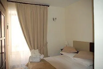 Plebiscito Apartment Naples