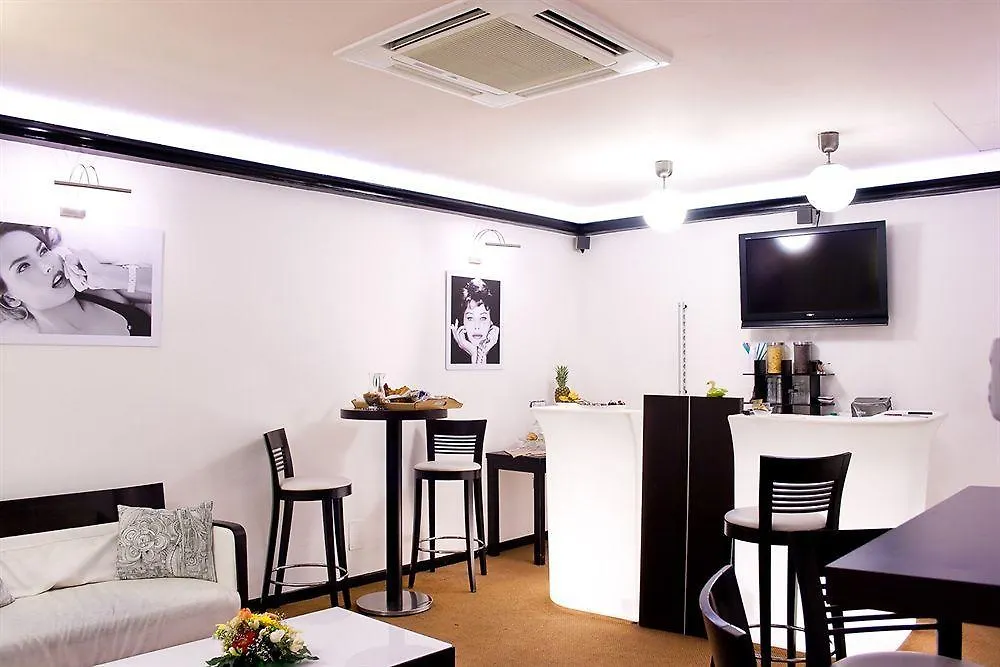 Plebiscito Apartment Naples